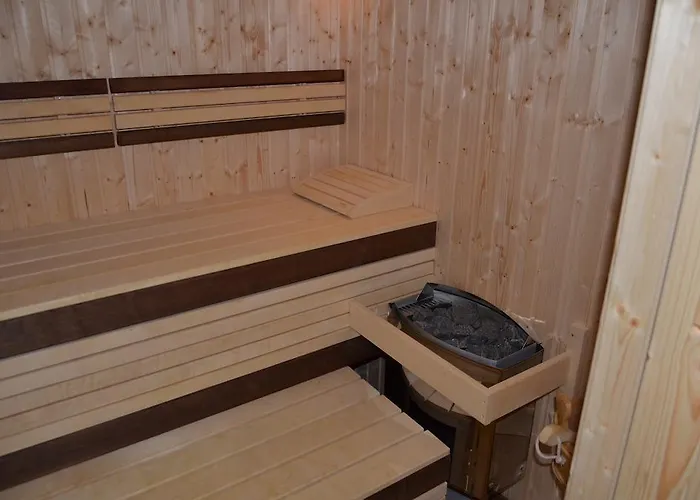 Guest house Leshtenski Rai 3*